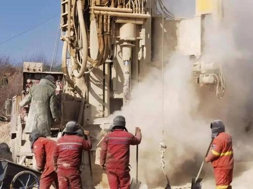 社会热点事件视频 吃瓜前线第一人,揭秘社会热点背后的真相与幕后