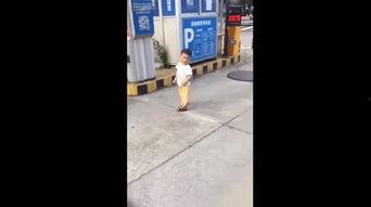 体育生栏杆救人操视频吃瓜 娱乐圈pop1,娱乐圈Pop1助力正能量传播